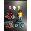 PLAYMOBIL MUJER NEGRA CON BICICLETAS Y ACCESORIOS