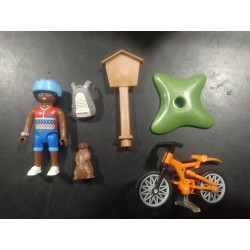 PLAYMOBIL HOMBRE NEGRO CON BICI Y ACCESORIOS - 28/4/21