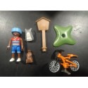 PLAYMOBIL HOMBRE NEGRO CON BICI Y ACCESORIOS - 28/4/21