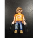 PLAYMOBIL CHICO CON MULETAS Y LESION EN LA RODILLA  - 26/12/19