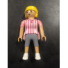 PLAYMOBIL FIGURA MUJER EN ZAPATILLAS Y PANTALON CORTO  - 11/11/20