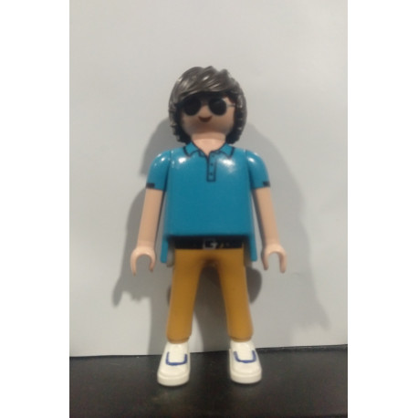 PLAYMOBIL FIGURA CHICO MODERNO CON GAFAS - 23/11/21