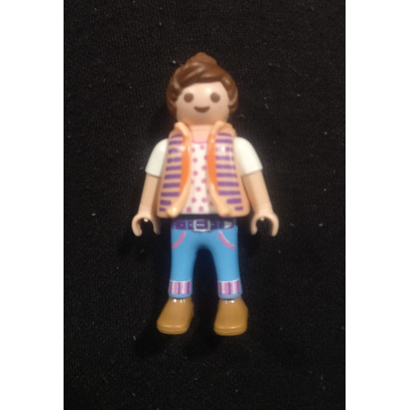 PLAYMOBIL NIÑA CON COLETA Y CHALECO - 9/3/20