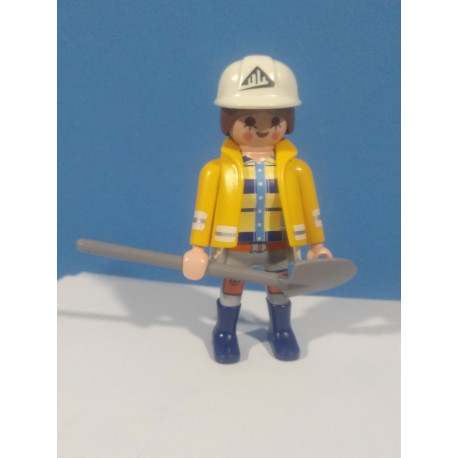 PLAYMOBIL FIGURA MUJER OBRERA CON PALA - 13/2/21