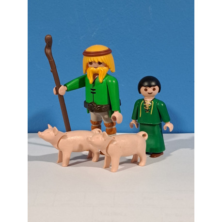 PLAYMOBIL ALDEANO  CON HIJO Y CERDITOS , BELEN - 18/8/22