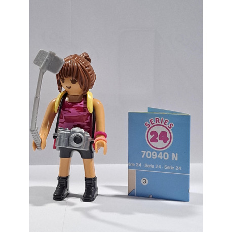 PLAYMOBIL SERIE 24 FIGURA MUJER SENDERISTA 20/4/23