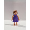 PLAYMOBIL NIÑA CON TRAJE MORADO - 16/6/23