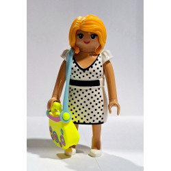 PLAYMOBIL CHICA CON VESTIDO DE LUNARES Y BOLSO - 28/9/23
