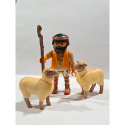 PLAYMOBIL ALDEANO , PASTOR CON OVEJAS NEGRAS  , BELEN  - 30/9/15