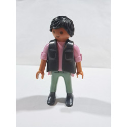 PLAYMOBIL FIGURA CHICO MORENO Y CAMISETA ROSA - 15/2/22