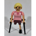 PLAYMOBIL MUJER CON PIERNA AMPUTADA Y MULETAS - 15/3/19