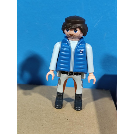 PLAYMOBIL FIGURA CHICO CON CHALECO AZUL - 16/3/22
