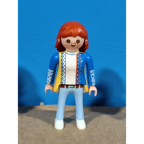 PLAYMOBIL FIGURA MUJER PELIRROJA CON PECAS - 9/11/21