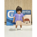 PLAYMOBIL CHICA MODERNA CON PANTALON CORTO Y CAMISETA MORADA - 29/1/25