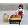 PLAYMOBIL  ALDEANA , PANADERA VENDIENDO CROISSANT  , BELEN - 27/6/25