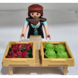 PLAYMOBIL  ALDEANA , VENDEDORA DE VERDURAS  , BELEN - 27/6/25