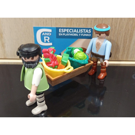 PLAYMOBIL  ALDEANOS TRANSPORTANDO VERDURAS  , AGRICULTORES , BELEN - 27/6/25