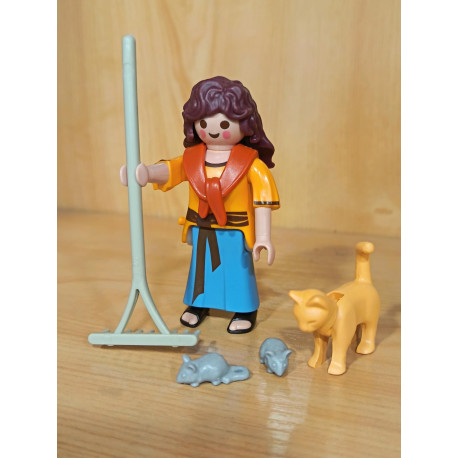 PLAYMOBIL ALDEANA CON RASTRILLO , GATO Y RATONES , BELEN - 10/7/25