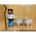 PLAYMOBIL PASTORA CON OVEJAS, ALDEANA , BELEN - 11/2/16