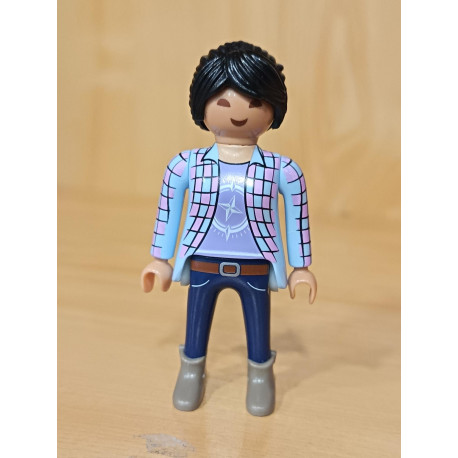 PLAYMOBIL FIGURA CHICA ASIATICA CON VAQUEROS - 27/5/21