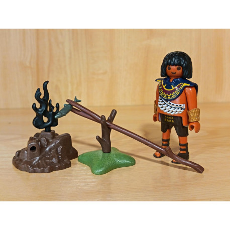 PLAYMOBIL ALDEANO EGIPCIO COCINANDO  UN PEZ  , BELEN - 5/10/15