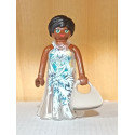 PLAYMOBIL CHICA NEGRA CON VESTIDO Y BOLSO - 9/11/15