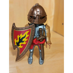 PLAYMOBIL GUERRERO MEDIEVAL CON CASCO DE BRONCE - 13/6/26