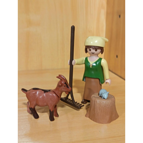 PLAYMOBIL ALDEANA CON CABRA Y RATON , BELEN  - 10/7/25