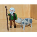 PLAYMOBIL ALDEANO CON GRAN CERDO , BELEN  - 10/7/25