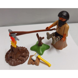 PLAYMOBIL BELEN ALDEANO TOMANDO CERVEZA CON FUEGO Y PEZ - 27/6/25