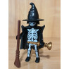 PLAYMOBIL FIGURA MAGO ESQUELETO CON ESCOBA  - 9/9/26