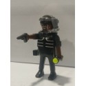PLAYMOBIL POLICIA NEGRO CON PISTOLA - 25/5/20