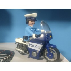 PLAYMOBIL MUJER POLICIA EN MOTO -  11/11/20
