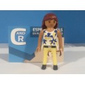 PLAYMOBIL FIGURA MUJER CON CAMISA DE FLORES  - 23/1/21