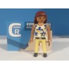 PLAYMOBIL FIGURA MUJER CON CAMISA DE FLORES  - 23/1/21