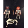 PLAYMOBIL PAREJA DE CAVERNÍCOLAS GRISES 