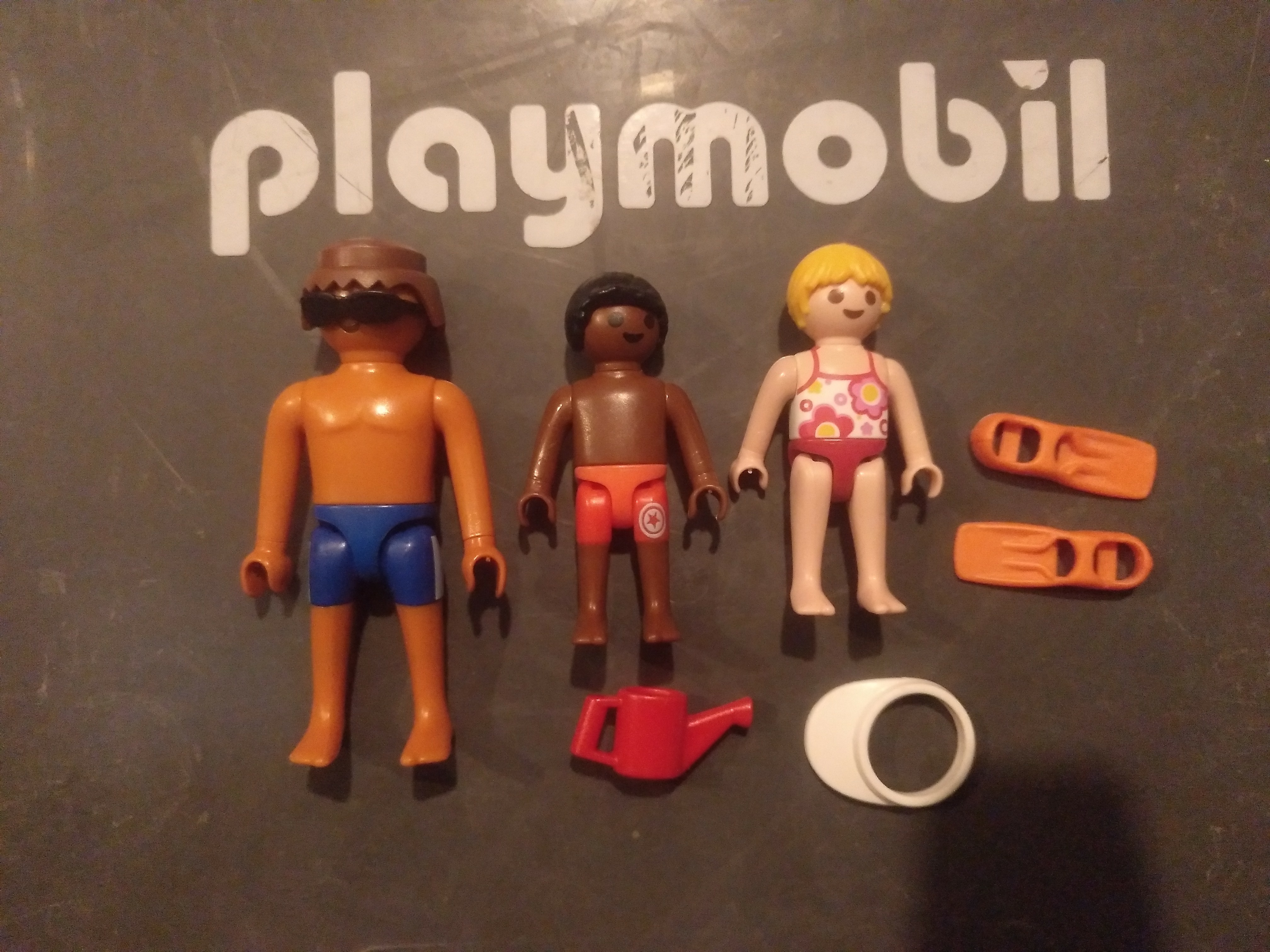 PLAYMOBIL BOLSA DE HOMBRE EN BAÑADOR CON NIÑOS