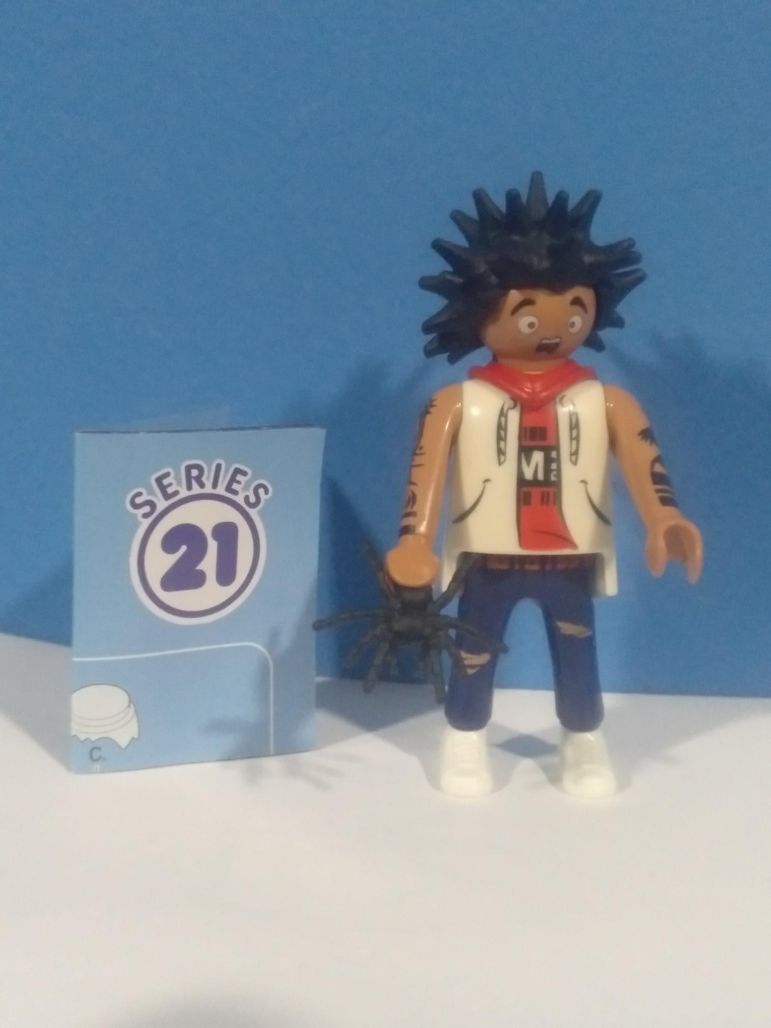 PLAYMOBIL SERIE 21 - CHICO ASUSTADO CON ARAÑA