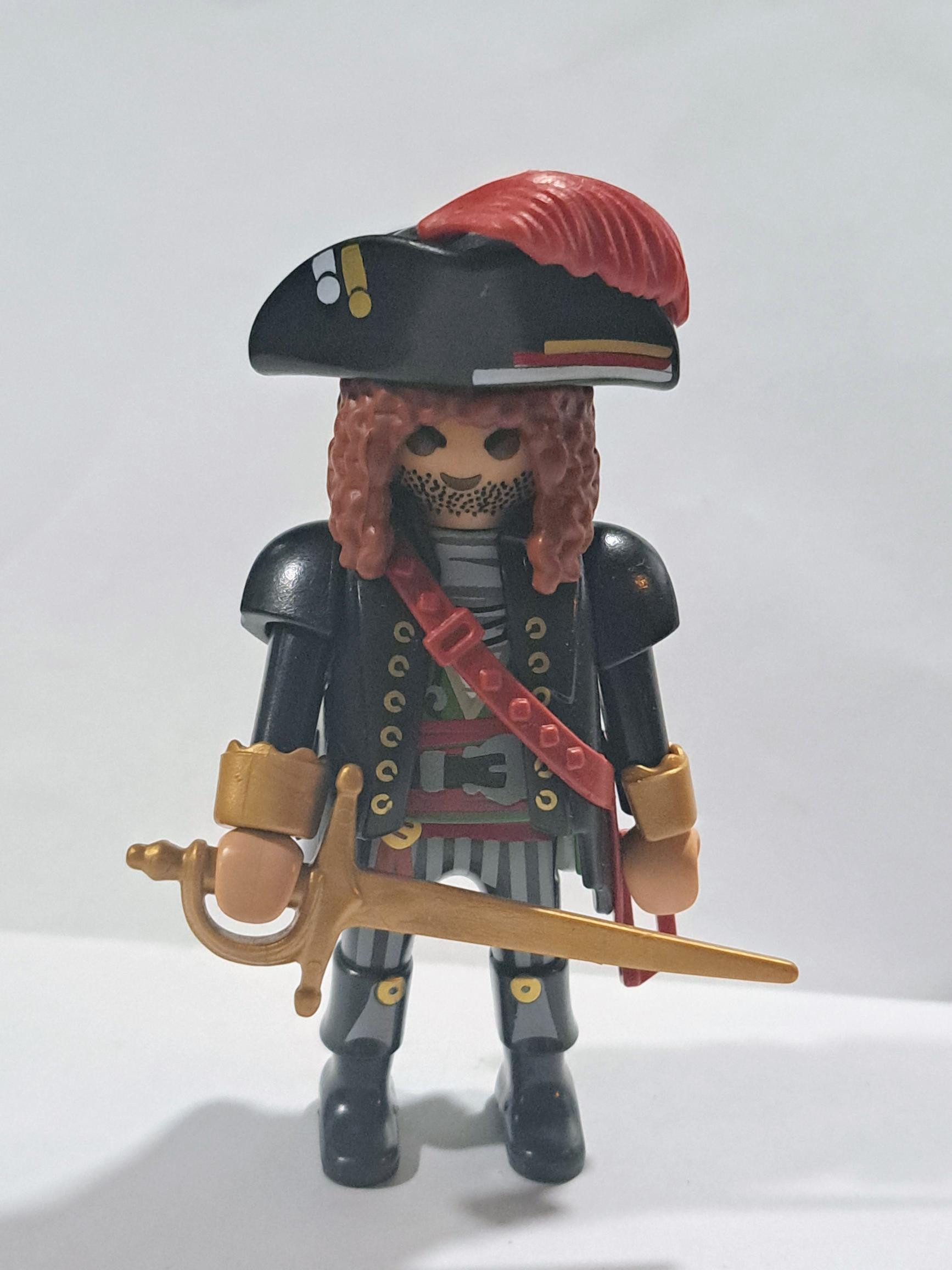 PLAYMOBIL PIRATA MUY COMPLETO , ESPADA , HOMBRERAS - 11/2/16