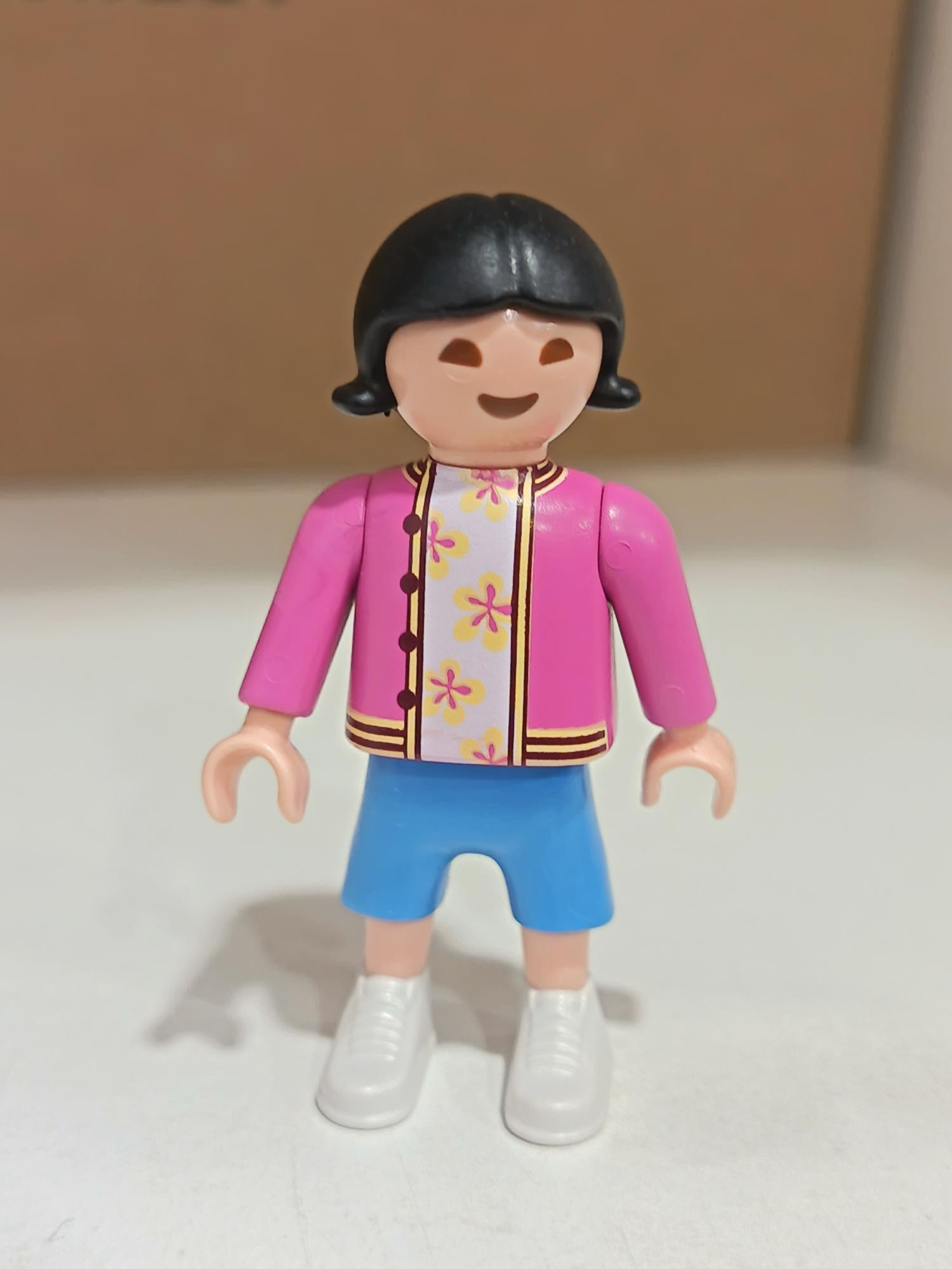 PLAYMOBIL NIÑA ASIATICA - 28/8/25