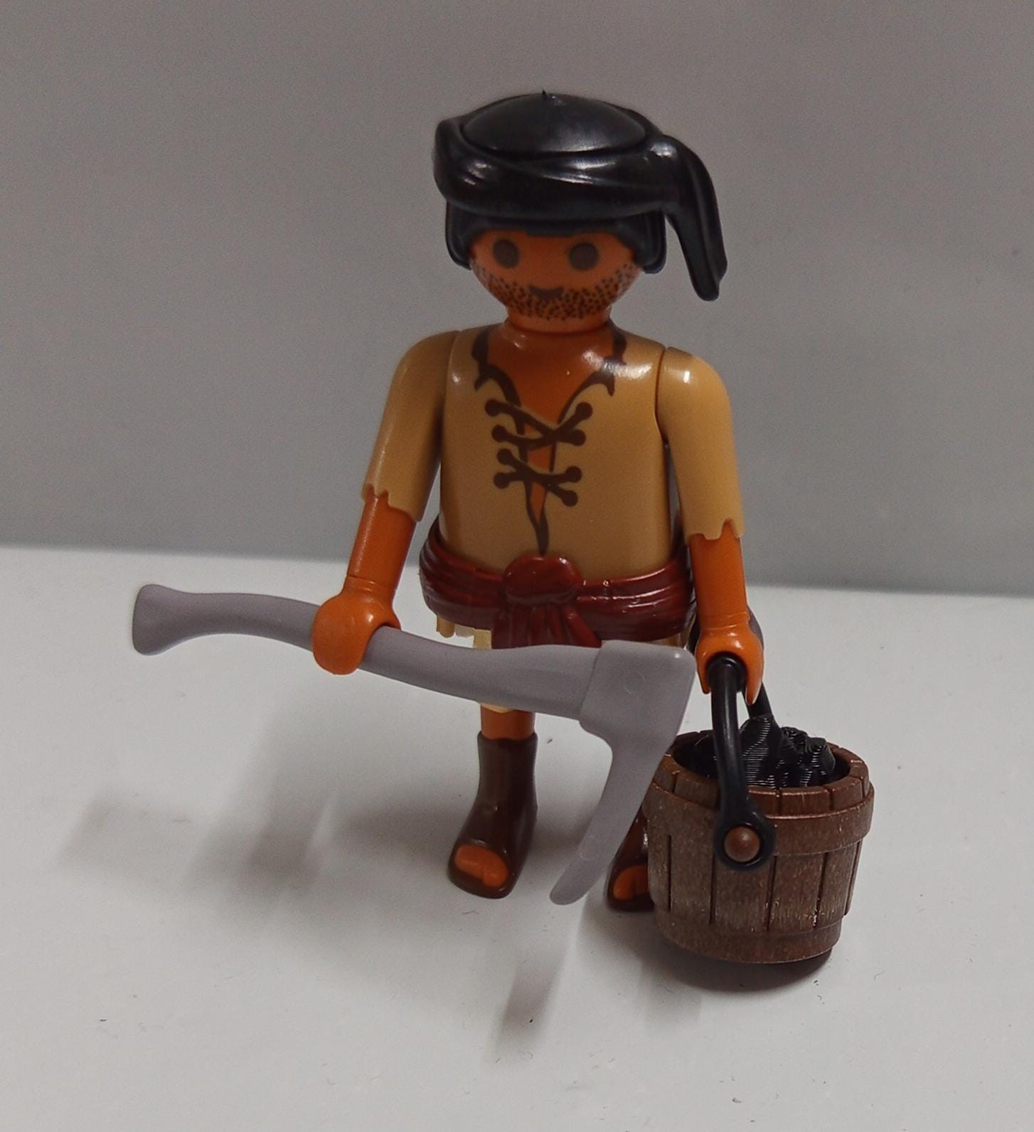 PLAYMOBIL BELEN ,ALDEANO MINERO CON HACHA - 22/7/26
