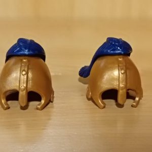 playmobil-2x-casco-medieval-dorado-con-pluma-13-11-16